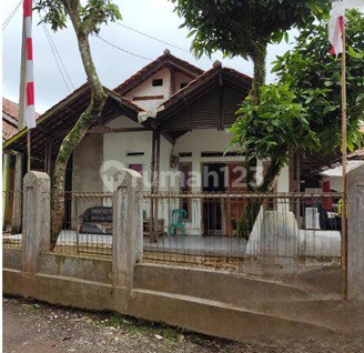 Affordable Ready-to-Occupy House in Purwakarta Area for Auction