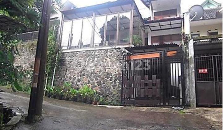 Rumah SHM Cibeunying, Bandung Dilelang Murah