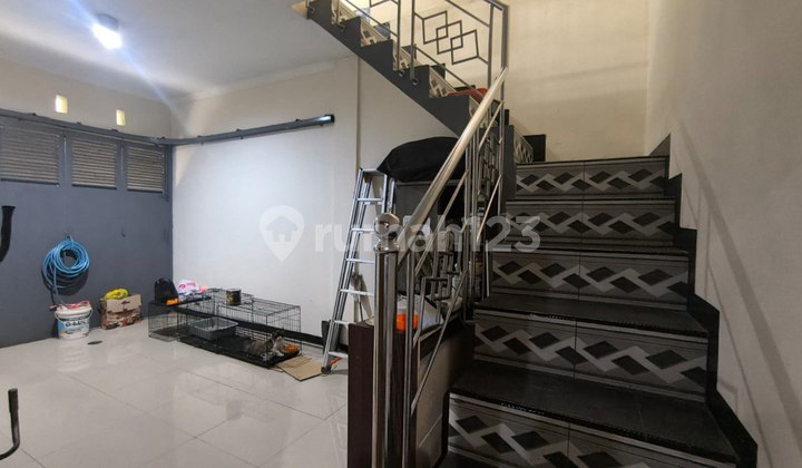 Di Lelang Rumah 2 Lantai Daerah Cimahi Selatan Semi Furnished 