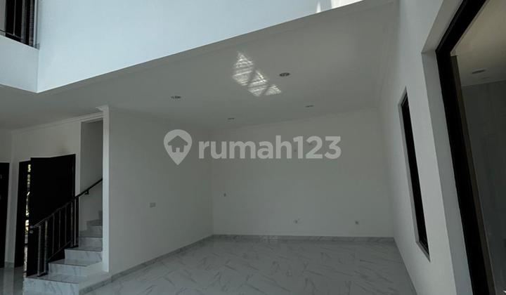 FOR SALE RARE READY-TO-OCCUPY HOUSE UNIT 8X20m