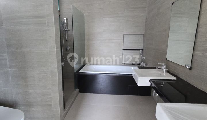 FOR SALE, PRICE REDUCED AGAIN, LUXURY HOUSE 15X30m2 PIK2