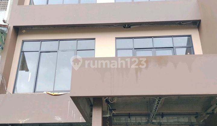 Ruko Gandeng 3Lt Strategis di Perkantoran Modernland Kelapa Indah Tangeran