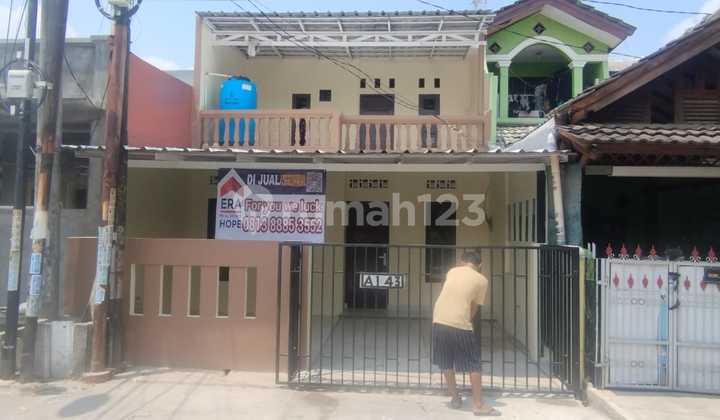 Rumah Terenovasi 2Lt Murah di Villa Gading Baru Bekasi Jawa Barat