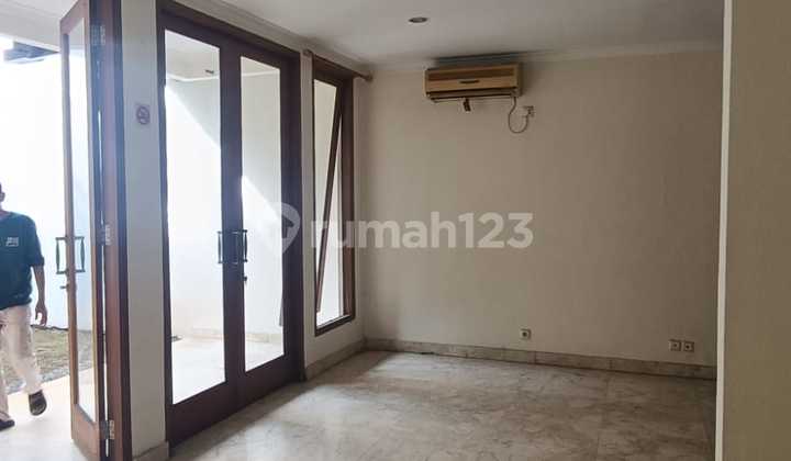 Rumah 2Lt di Jl Melati Lestari Indah Cilandak Jakarta Selatan 2