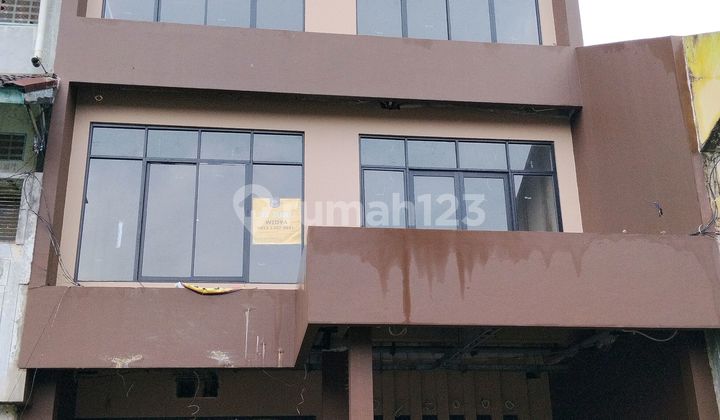 3-Story Strategic Linked Shophouse in Modernland Kelapa Indah Office Area, Tangerang 2