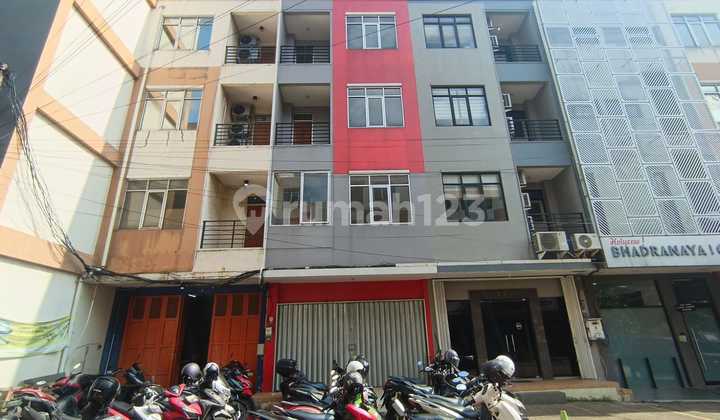 Ruko Komersil 4Lt di Jl Rc Veteran Bintaro Jakarta Selatan Ruko Komersil 4Lt di Jl Rc Veteran Bintaro Jakarta Selatan