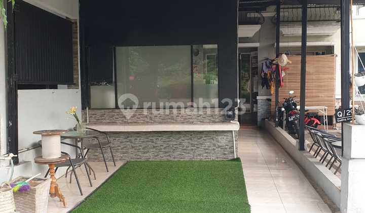 Old House on Jl Komp Gading Arcadia, Kelapa Gading, North Jakarta