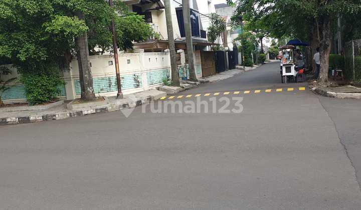 Rumah Hoek 2Lt di Jl Janur Elok Iii Kelapa Gading Jakarta Utara 2