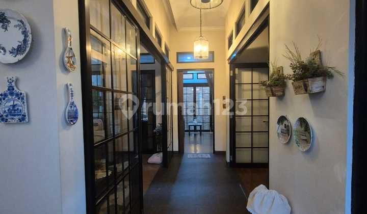 Dijual Rumah Cantik Semi Furnish Terawat di Griyaloka BSD 2