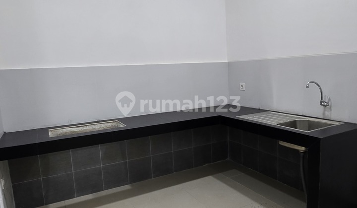 Dijual Rumah di Villa Melati Mas Full Renovasi Rapi Siap Huni 2