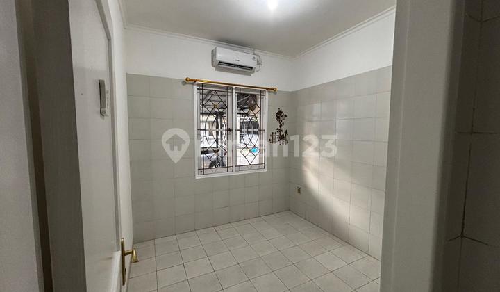 Disewakan Rumah ada AC Siap Huni Cluster Delatinos Santiago, BSD Disewakan Rumah ada AC Siap Huni Cluster Delatinos Santiago, BSD