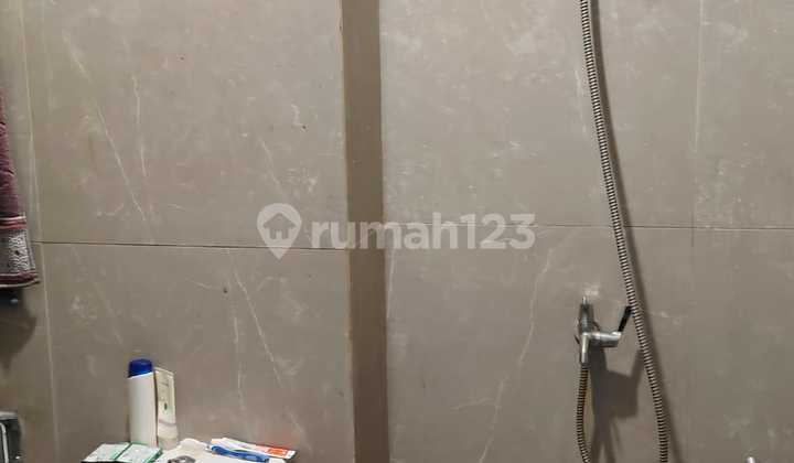 For Sale Madison Shophouse, Kota Wisata 3 Floors Ready to Use 2