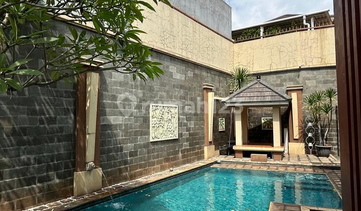 Dijual Rumah Mewah 2 Lantai Siap Huni di Cluster Livingstone Kota Wisata