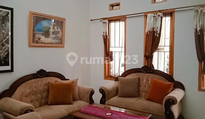 For Sale Strategic Location Hook House 2 Floors, Cimahi 2