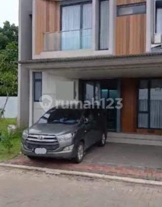 Dijual Masih Baru Rumah 2 Lantai Grand Freja BSD