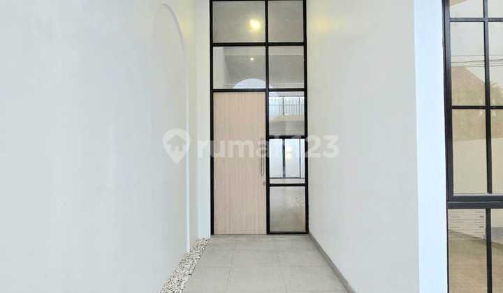 Dijual Rumah Brand New Little Santorini Joglo, Jakarta Barat  2