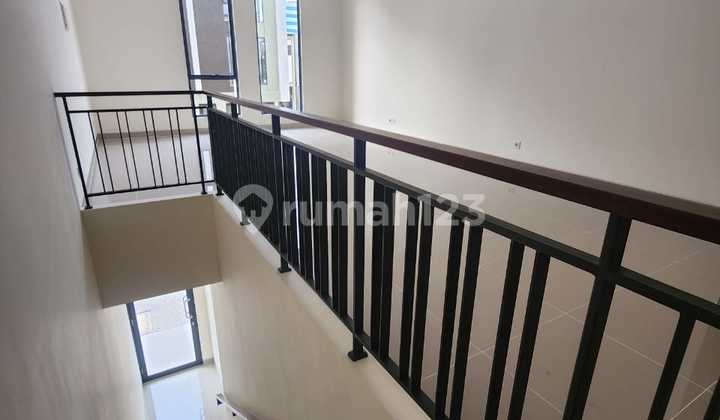 Disewakan Ruko 2 lantai Verona Junction Gading Serpong 