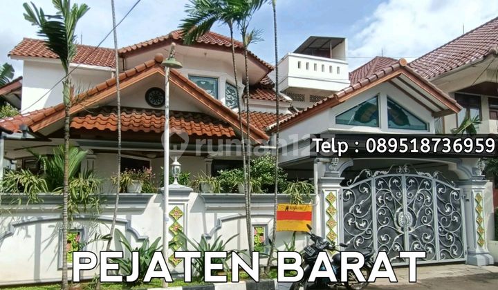 Pejaten Barat Complex - Nice House Ready to Occupy in Complex Near Pejaten Village Mall