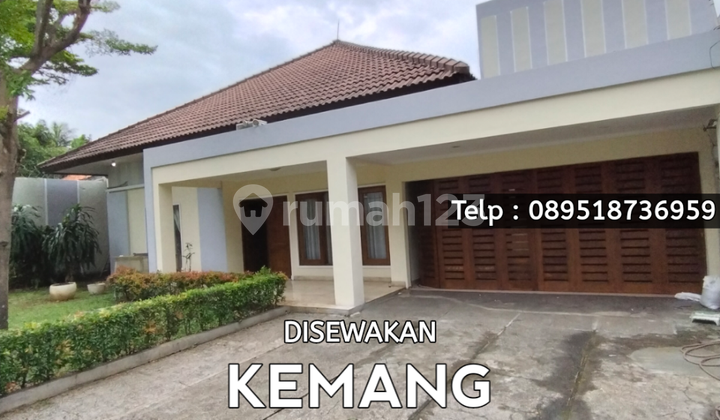 Sewa Kemang - Rumah Bagus Siap Huni dengan Halaman Belakang Luas di Kemang Jakarta Selatan