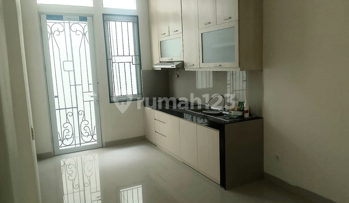 For Rent House in Verdant Ville, BSD City 8x16