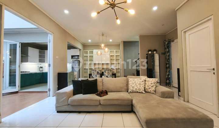 For Sale House in Sevilla Bsd, City Uk 8X16 2