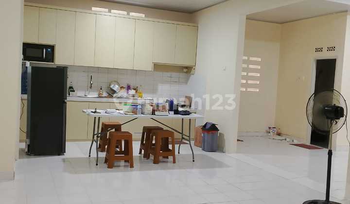 Dijual Rumah Minimalis, Baru Renovasi di Villa Pamulang 2