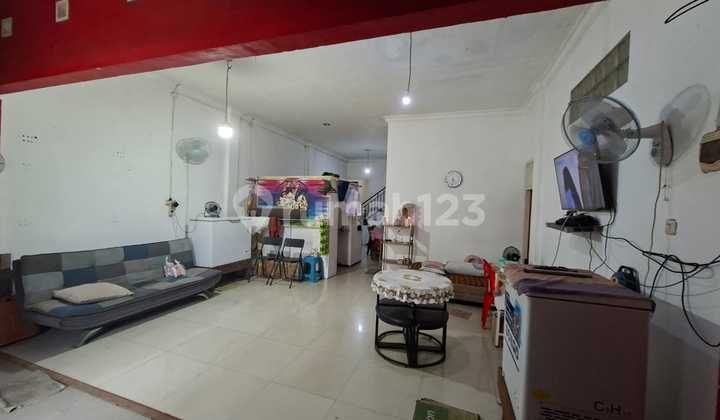For Sale 2-Story Shophouse Suitable For Business 2