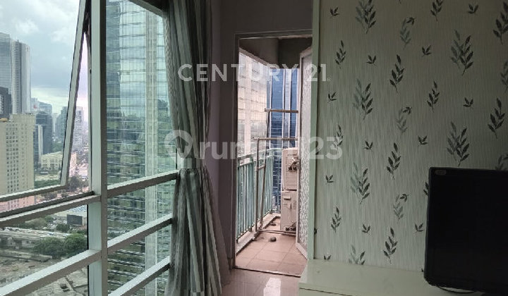 3 BR Apartment in Sahid Sudirman with Nice City View