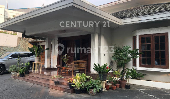 Rumah Mewah Lt 756  Kt 5 Kebayoran Baru 