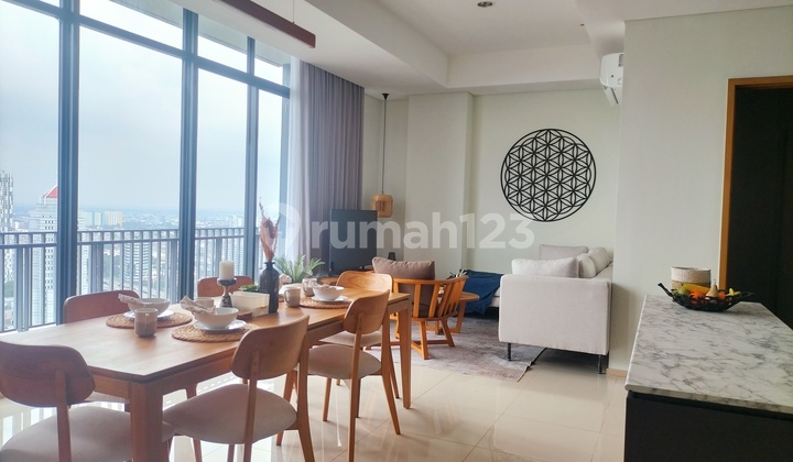 Apartemen Suites Penthouse 3 Kamar Tidur di Gatot Subroto Pancoran Semi Furnished