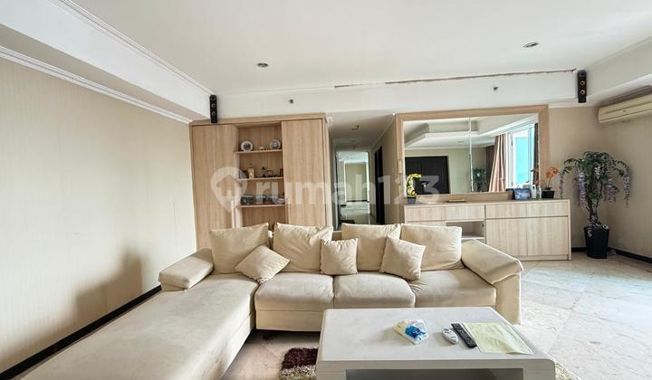 Selling Below Market! 3 Bedroom Apartment in Bellagio Residence Mega Kuningan. Perfect for Investment! 2