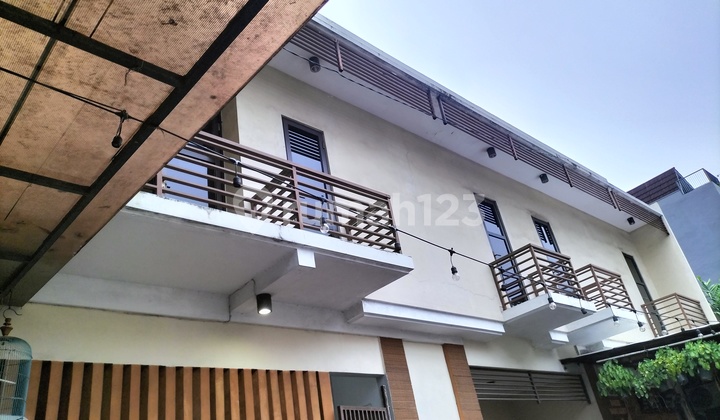 Nice House + Boarding Room in Benhil Strategic Location Near Sudirman & Thamrin