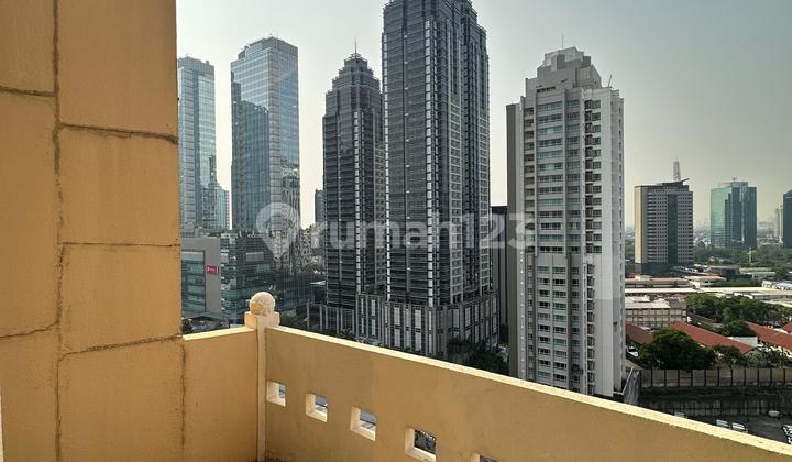 2-Story Penthouse 4 Bedrooms in Kusuma Chandra SCBD 2