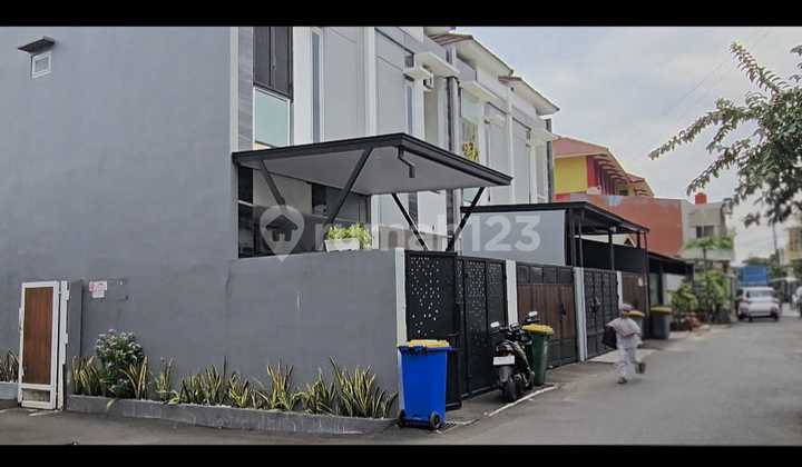 Ready to Occupy Jatinegara Lio, Eligible for Mortgage, Near Klender, Cakung