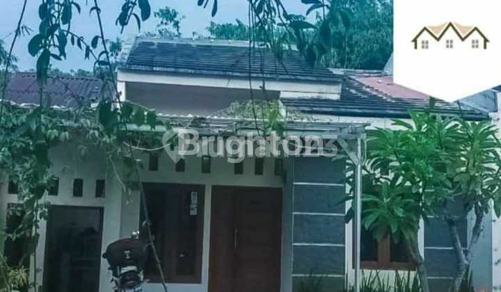 Rumah Strategis Selangkah Ke Stasiun Kereta Di Cilodong