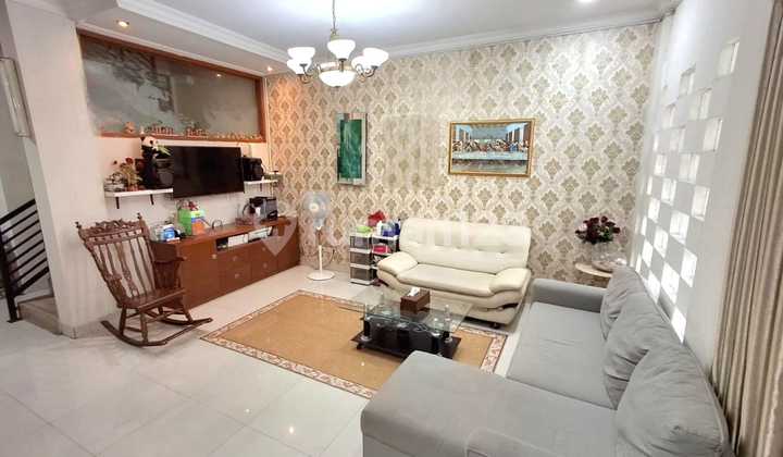 Rumah Bagus 2 Lantai Siap Huni Strategis Di Cibinong 