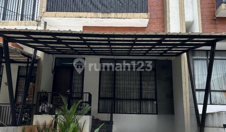 Rumah Bagus 2 Lantai Siap Huni di Pondok Rajeg Cibinong