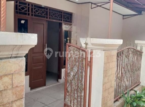 Affordable House Strategically Located with Access to Panciran Mas Train Station Affordable House Strategically Located with Access to Panciran Mas Train Station