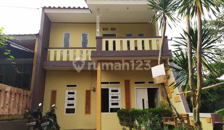 Rumah Bagus 2 Lantai Strategis Dekat Stasiun Kereta Di Cilodong