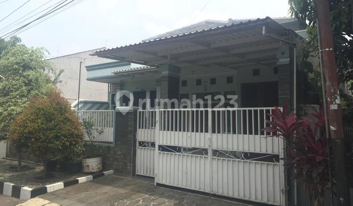 Sell Comfortable & Safe House on Sedap Malam Street, Intan Pakuan, Tajur Main Road 1