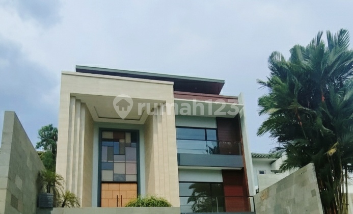 Jual Rumah Mewah Second Rasa Baru 3 Lantai Kolam Renang Di Sentul City 