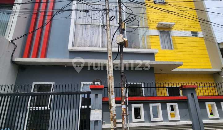 Ton - For Sale: 25-Room Furnished Boarding House in Tanjung Duren, West Jakarta Ton - For Sale: 25-Room Furnished Boarding House in Tanjung Duren, West Jakarta