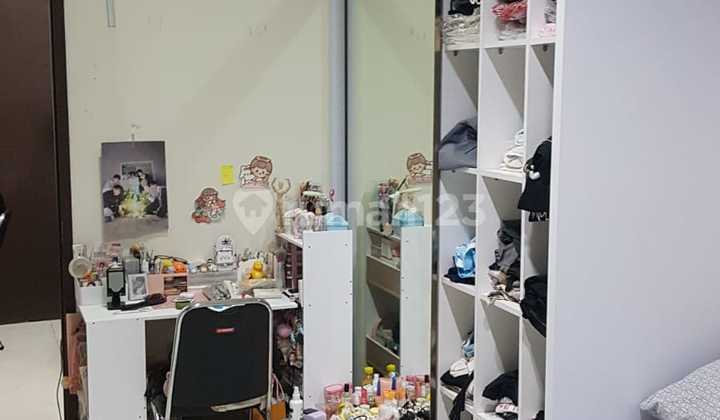 Vco - Dijual Cepat Rumah 2 Lantai Di Jalan keutamaan Dalam Gang L1 Vco - Dijual Cepat Rumah 2 Lantai Di Jalan keutamaan Dalam Gang L1