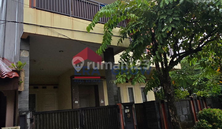 3-Story Hook House in Kemang Pratama 1 2