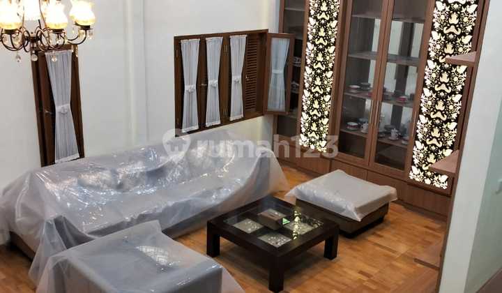 Dijual Rumah Mewah Kawasan Pondok Hijau Bdg