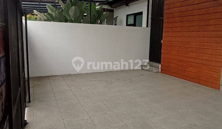 For Rent: 2-Story Shophouse in Cikutra Area, Bandung 2