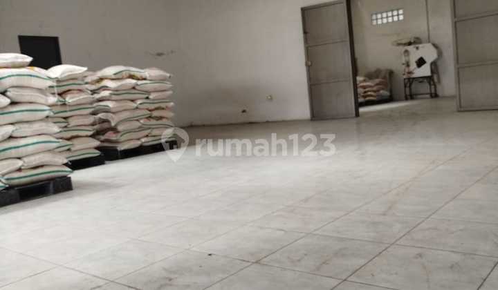 Dijual Gudang Siap Pakai Komdisi Baik Berlokasi di Pusat Kota Dekat ke Ousat Pertokoan dan Perdegangan Dekat ke Gerbang Tol Pasit Koja.