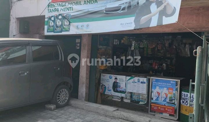 Ruko Dijual Lokasi Strategis Berada di Kawasan Pertokoan Perkantoran dan Pasar Tradisional serta Dekat Pula ke Kawasan Komplek Perumahan Elit Bandung Selatan Yaitu Komplek Taman Kopo Indah . Kopo Permai serta Jalan So Depan Ruko Dilalui oleh Kendaraan Umu