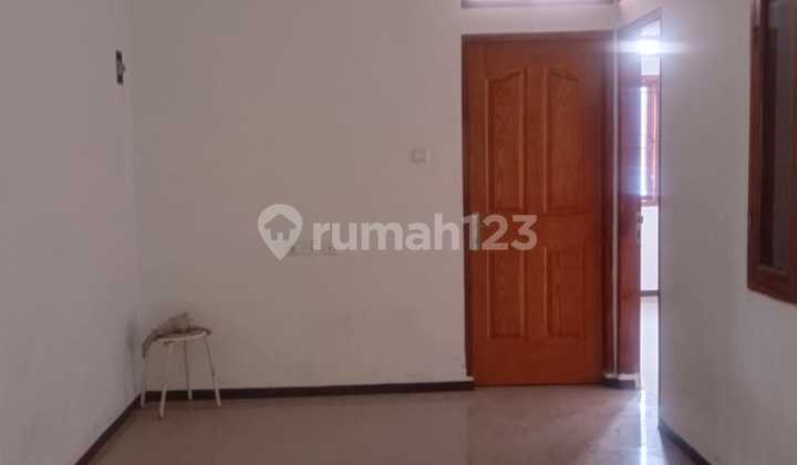 For Rent 2-Story Shop House on Jl Pasir Salam Bdg 2