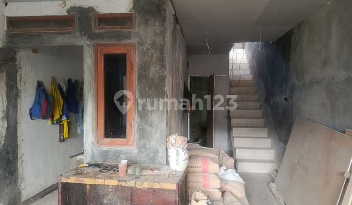 For Rent 3-Story Shop House on Jl. Pasir Salam Bdg 2